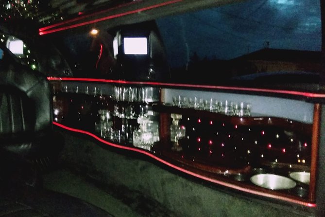 Round Trip Nassau Airport ARRIVAL (NASSAU LIMOUSINE) - Price And Value For Groups: When This Beats Shared Vans Or Taxis