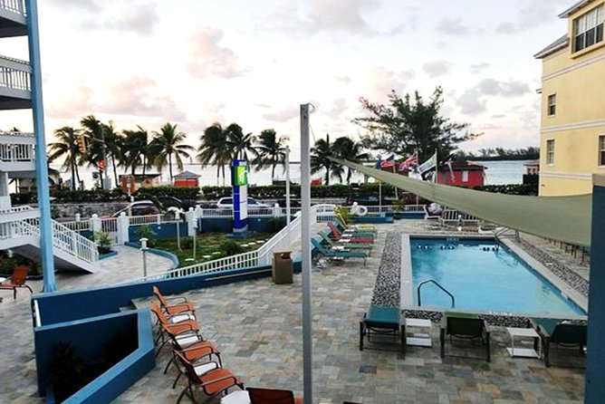 Roundtrip (LPIA) to Magaritaville, Marriott, Holiday Inn, Hilton - NAS to Nassau in one smooth plan: what this private transfer is really like