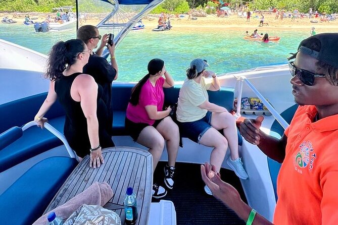 Semi Submersive Glass Bottom Boat Eco Tour in Paradise Island Bahamas - Why a semi-submersive glass boat in Nassau Harbor works so well
