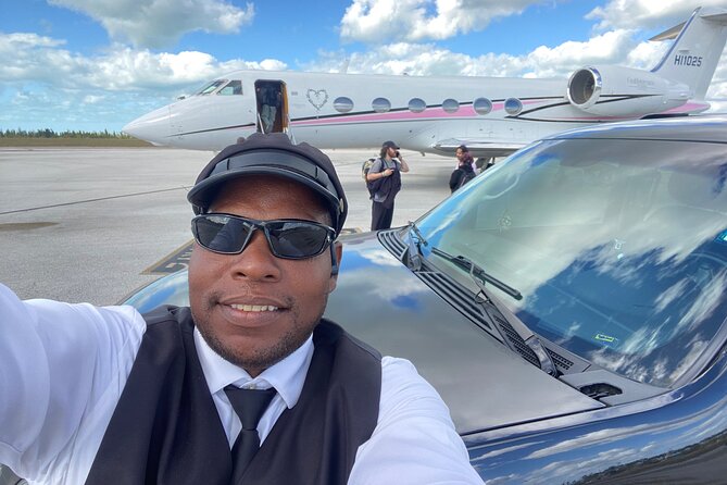 Shared Round Trip Limousine Transfer - Freeport to Port Lucaya, with the limo doing the heavy lifting
