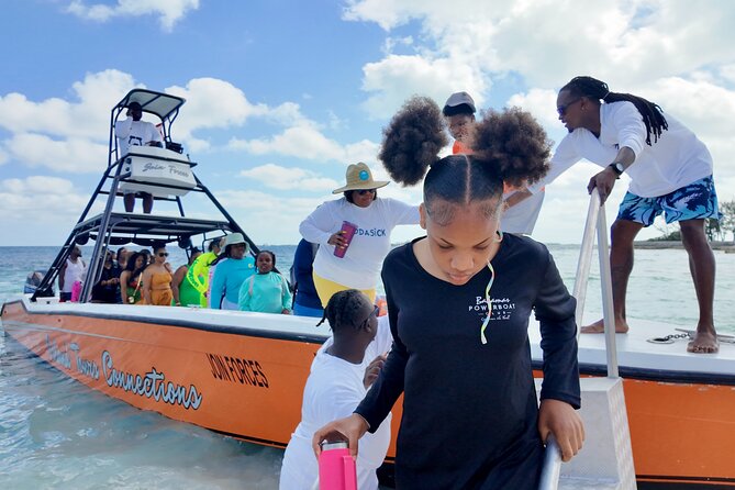 Swimming Pigs, Snorkeling and Beach Tour in Nassau Bahamas - Rainbow Reef Snorkeling at Coral Reef Circle: What 25 Minutes Feels Like